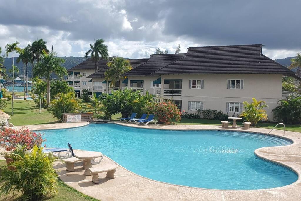 Chalet Cassie Apartman Montego Bay Kültér fotó